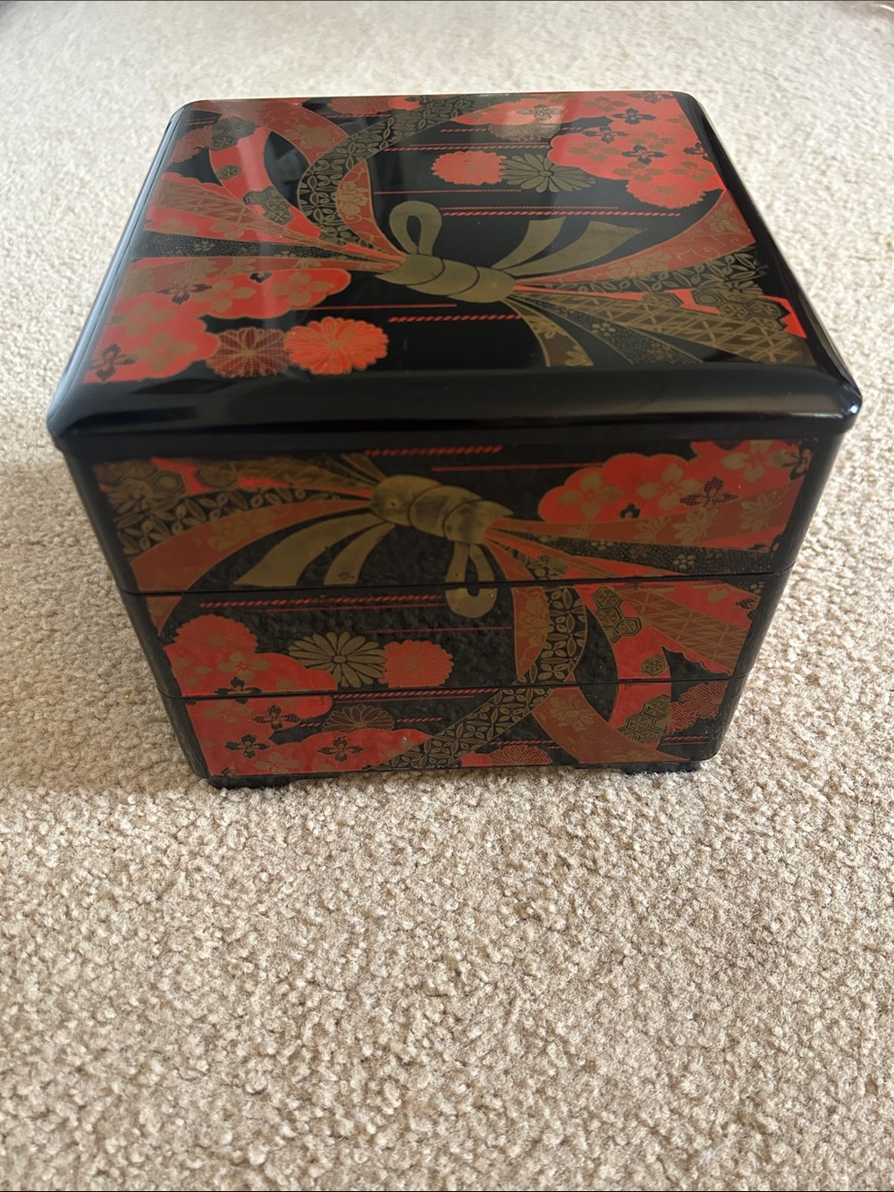 Black and Red Japanese Vintage Lacquer Ware Bento Box